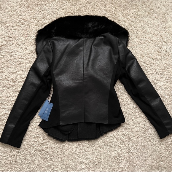 Vera Wang Fur Collar Mixed Media Coat - Picture 11 of 15